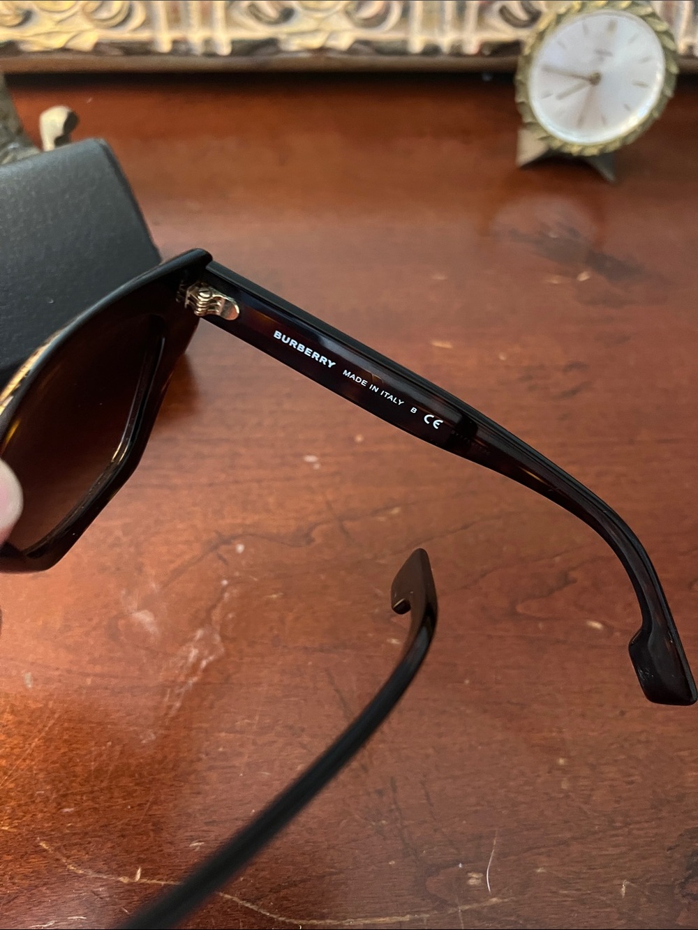Burberry Black Cat-Eye Sunglasses with Brown Gradient Lenses - Picture 5 of 6